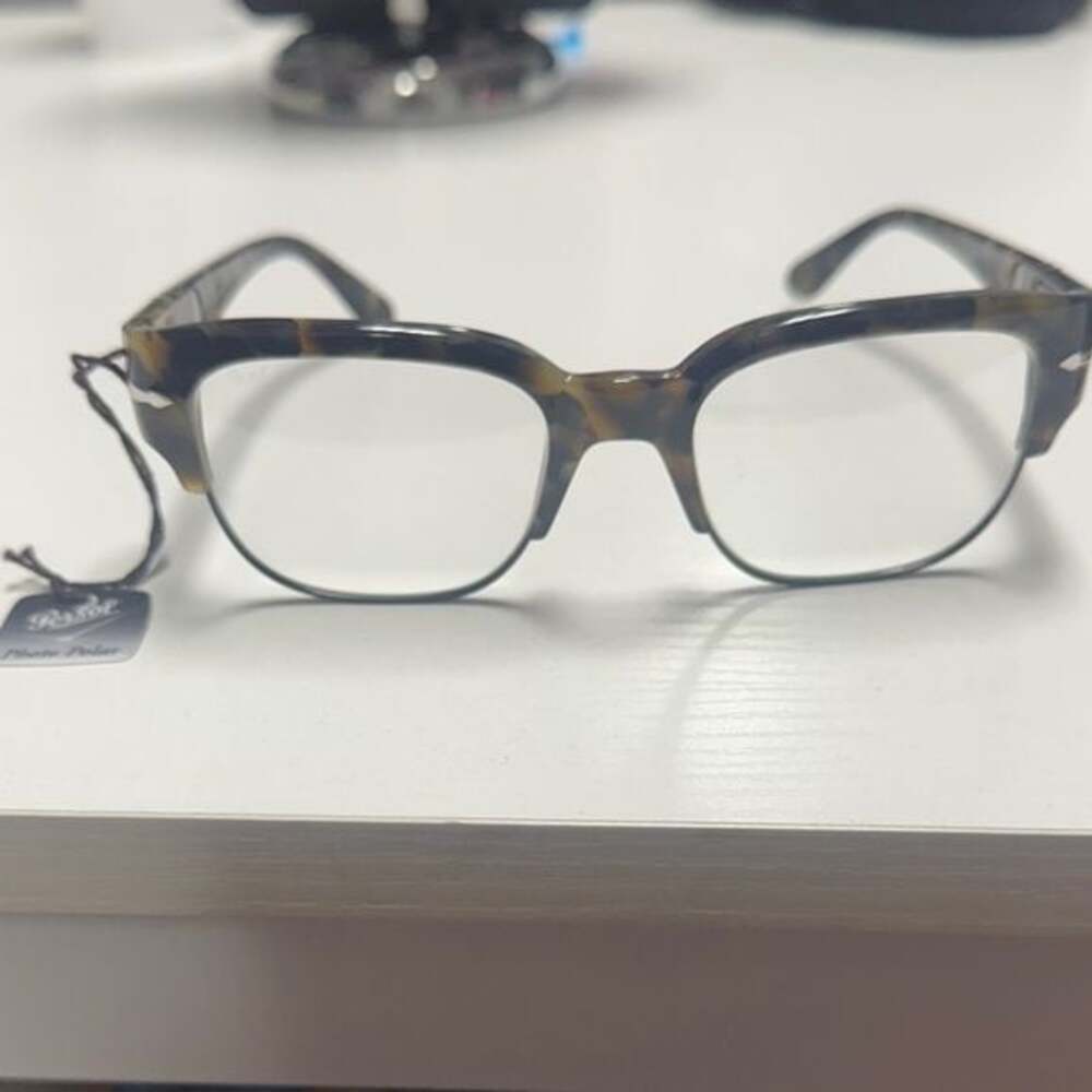 Persol Tortoise Shell Glasses/Sunglasses